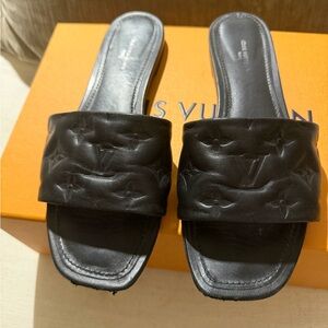 Louis Vuitton Sandal size 40 Authentic